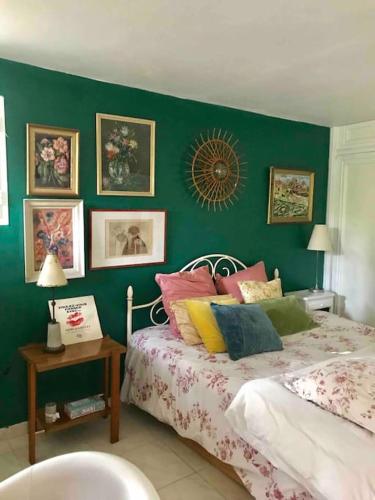 Villa calme grand jardin bord de mer. Parking photo 8