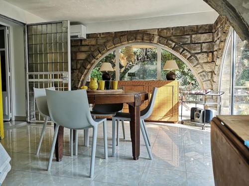 Villa calme grand jardin bord de mer. Parking photo 25
