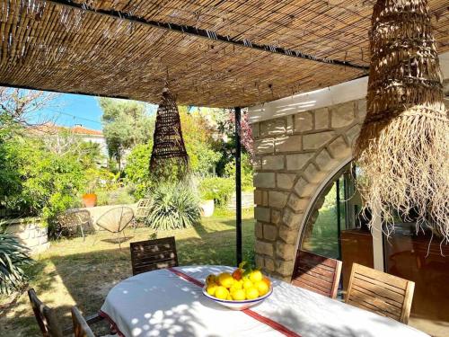 Villa calme grand jardin bord de mer. Parking photo 29