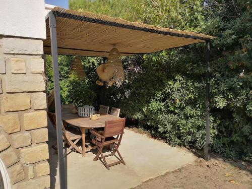 Villa calme grand jardin bord de mer. Parking photo 32