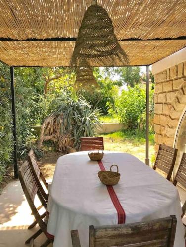 Villa calme grand jardin bord de mer. Parking photo 5