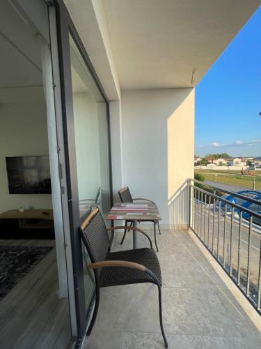 Balkoni atau teres di Noah Apartment Self Check-in Otopeni