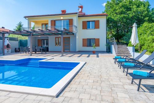Family friendly Villa with Pool and Garden