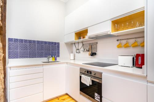 WHome Downtown 224 in Top Notch Location w/ AC & Wi-Fi