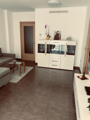 Gallery image of Helle, gemütliche 2-Zimmer-Wohnung mit Pool in Pego