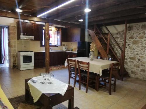 Φωτογραφία από το άλμπουμ του Kyriaki's Traditional House σε Epáno Váthia