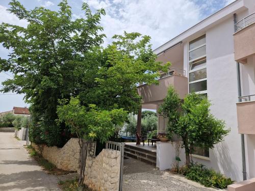 Romantic Oasis Apartments
