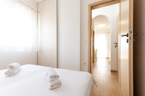 Apartment Mavarstica 17803e