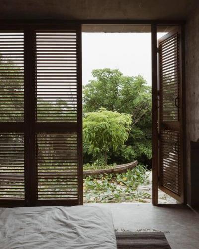 Taman di luar Casa del sapo