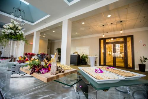Holiday Inn San Antonio-Riverwalk, an IHG Hotel Image