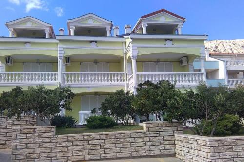 VILLA JURAS