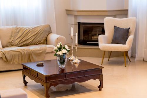 Χώρος καθιστικού στο Villa Moonstone