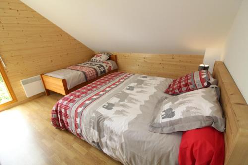 - une chambre avec 2 lits jumeaux dans une cabine dans l'établissement Chalet, à Gérardmer