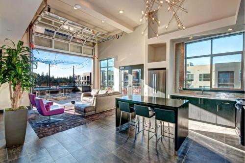 Gallery image of Bellevue 2BR w BBQ Gym WD walkable area SEA-315 in Redmond