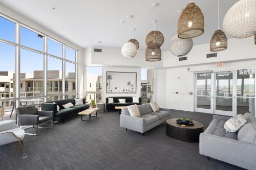 Gallery image of Nature's Retreat - Rooftop Pool, Lounge & Hot Tub! in Tempe