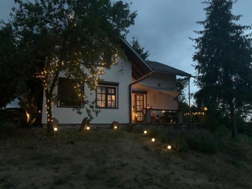 Budova, kde se prázdninový dům nachází
