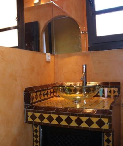 Chambre Merzouga, Riad 8 au village naturiste Couple only