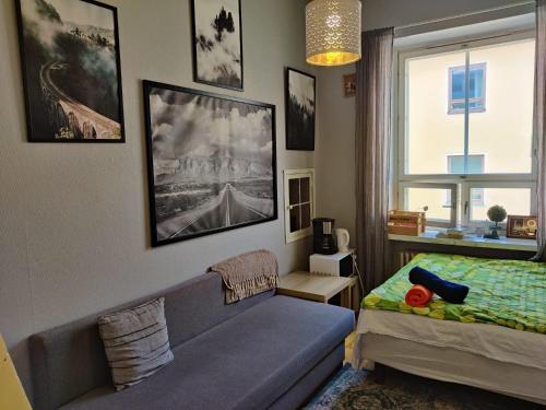 Postel nebo postele na pokoji v ubytování Central apartment in Helsinki