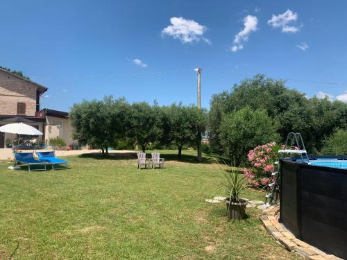 Jardín al aire libre en Gastronomic B&B CarloCarla