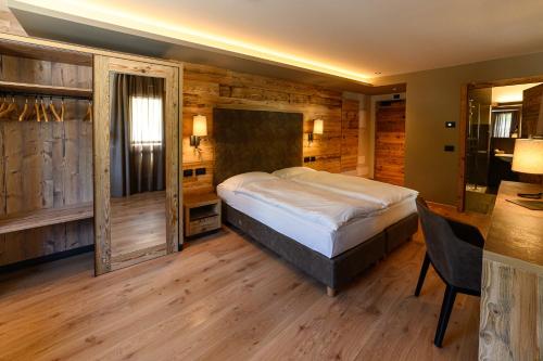 Katil atau katil-katil dalam bilik di Hotel Crozzon