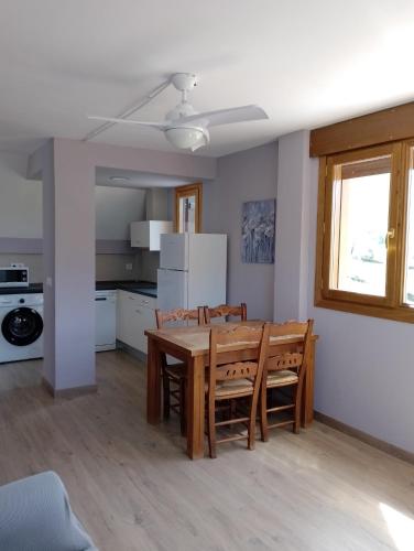 Apartamentos Viña Olivanにあるキッチンまたは簡易キッチン