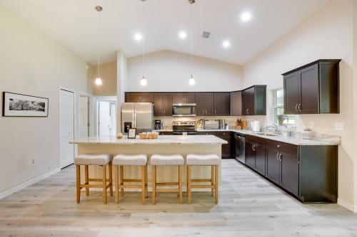 Foto sihtkohas Dunnellon asuva majutusasutuse Pet-Friendly Home with Fenced Yard in Dunnellon galeriist