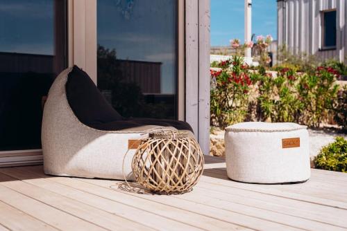 TINY BEACH HOUSE 11 BUQEZ, Drage Sea & Sunset View, Terrace