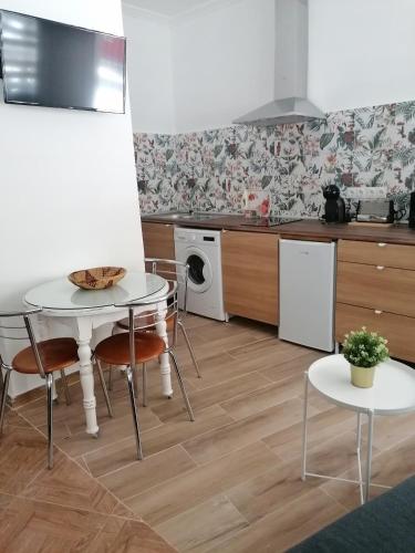 Кухня или мини-кухня в APARTAMENTO ABADIA
