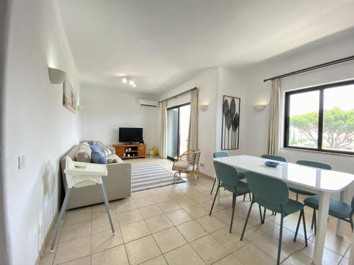 Vilamoura Twins 1 With Pool by Homing