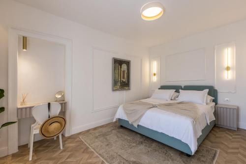 Split finest suite 1