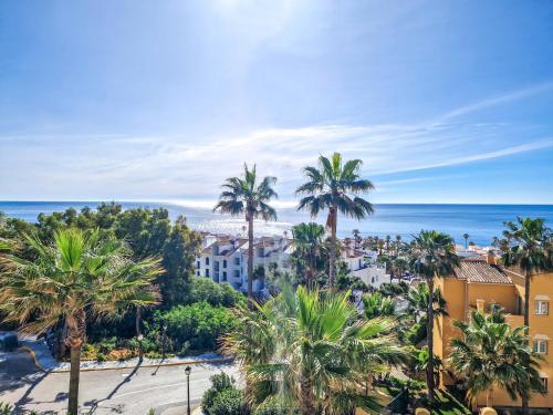 Luxury 2 bedrooms apt with seaview Blue Suite 4104
