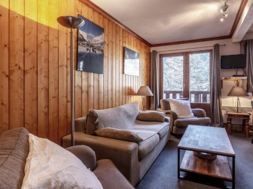 Uma área de estar em Appartement Val-d'Isère, 3 pièces, 5 personnes - FR-1-694-154