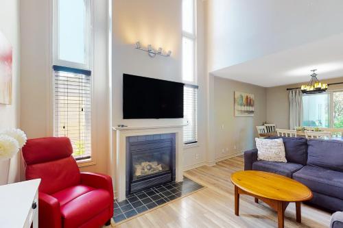Sierra Lane 105