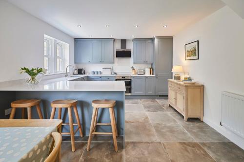 Köök või kööginurk majutusasutuses Host & Stay - Clackgill Cottage