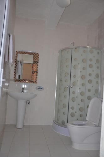 Salle de bains dans l'établissement Zan-Seyoum Hotel - Lalibela