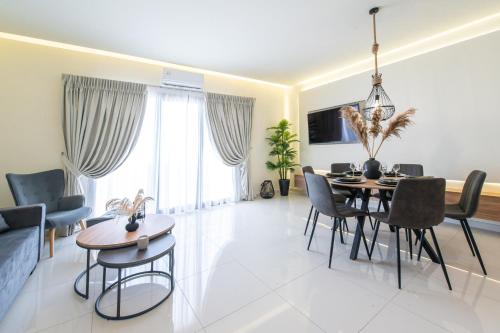 Katerina's Luxury Seaview Suite in City Center