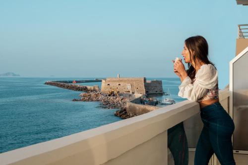 Katerina's Luxury Seaview Suite in City Center