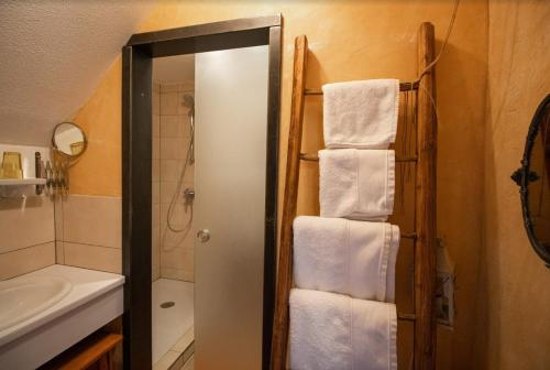 A bathroom at Maison d'hôtes du Mont