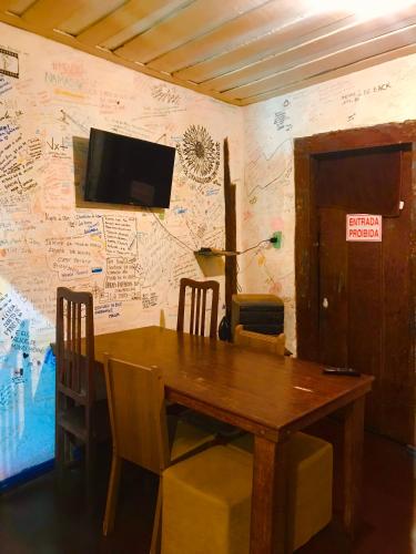 TV a/nebo společenská místnost v ubytování Hostel Uai