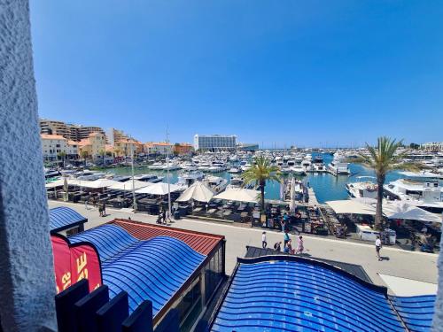 Marina Vista Sol-CleverDetails, Marina view, sleeps 2 adults and 2 children