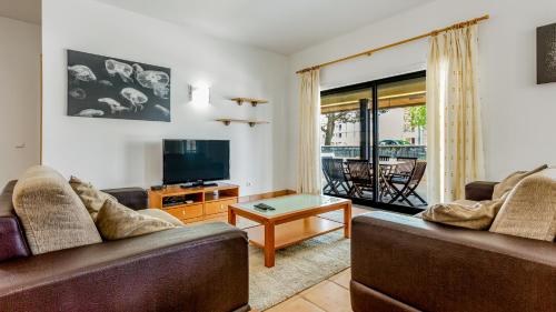 Wonderful Flat with Big Patio & Pool by LovelyStay