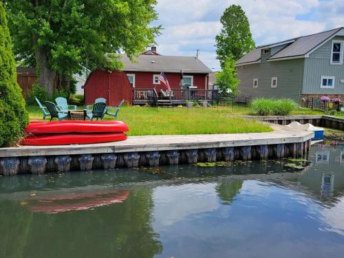 Lakeside Getaway home – Photos 3