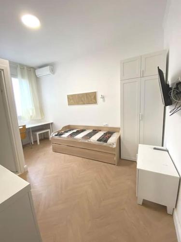 Eclectic Design Studio #02 in Aristotelous