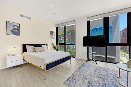 Devereaux Miami Luxury One-Bedroom and Studios photo 8