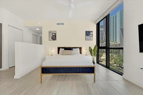 Devereaux Miami Luxury One-Bedroom and Studios photo 9