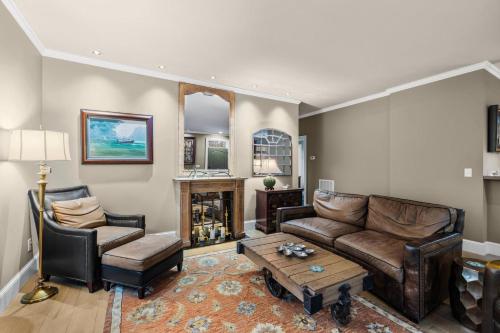 Posezení v ubytování The Marsh House home