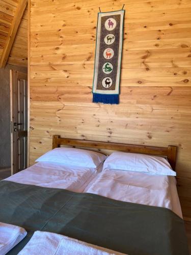 Una cama o camas en una habitación de Elestet