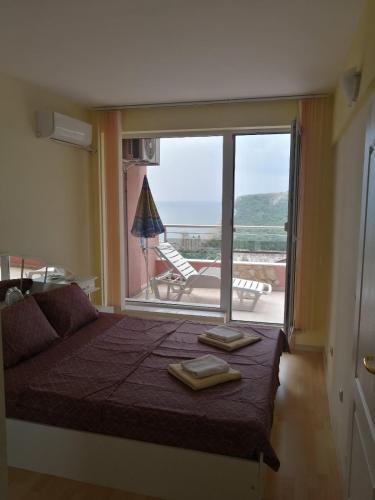 カヴァルナにあるThe Seaview jacuzzi Suite complex Kariaのギャラリーの写真