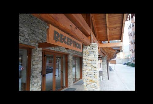 Sijil, anugerah, tanda atau dokumen lain yang dipamerkan di Best Mountain View Chalet