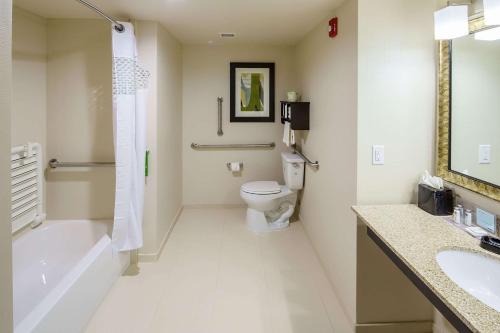 Salle de bains dans l'établissement Hampton Inn Augusta Fort Eisenhower